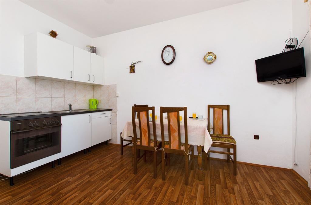 Apartments Ban Dugi Rat Ngoại thất bức ảnh